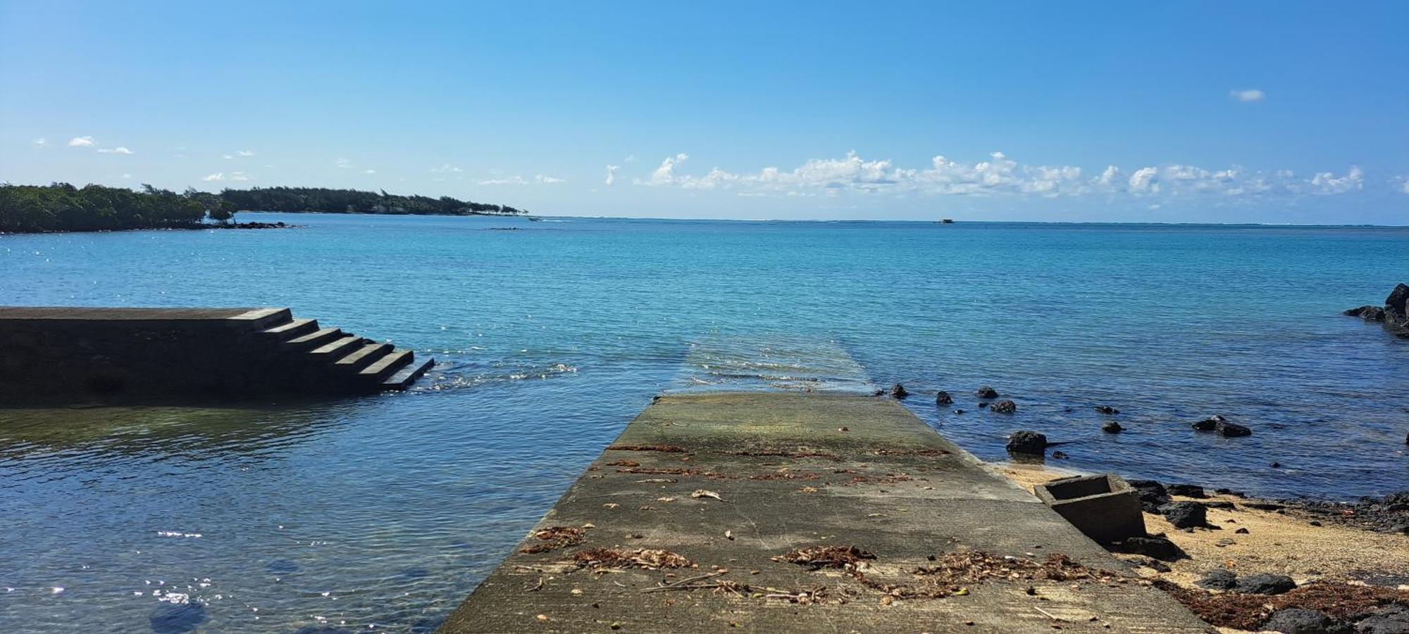 Clair De Lune - Private 2 Bedrooms Beachfront Villa Trou d'Eau Douce Exterior foto