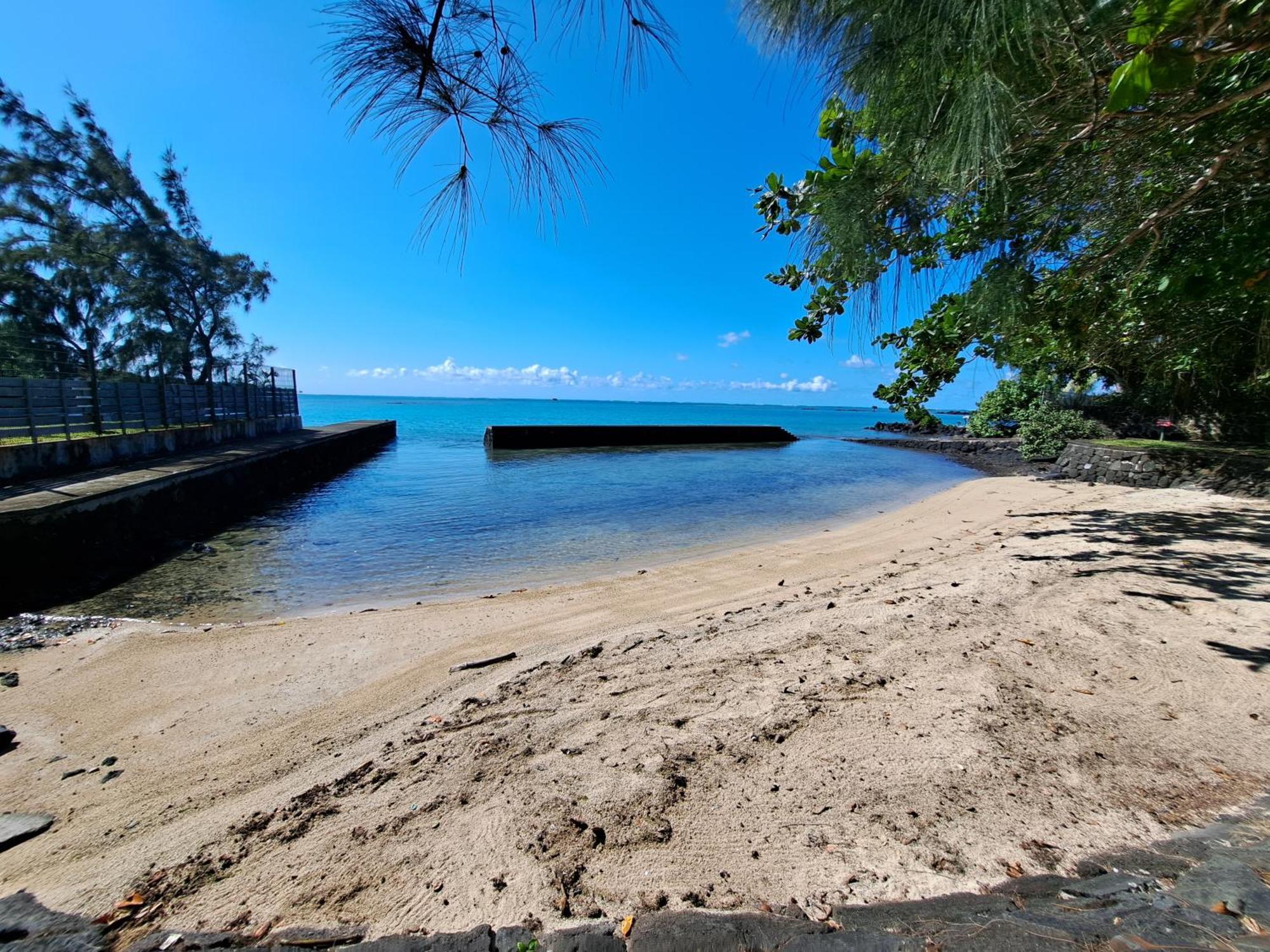 Clair De Lune - Private 2 Bedrooms Beachfront Villa Trou d'Eau Douce Exterior foto
