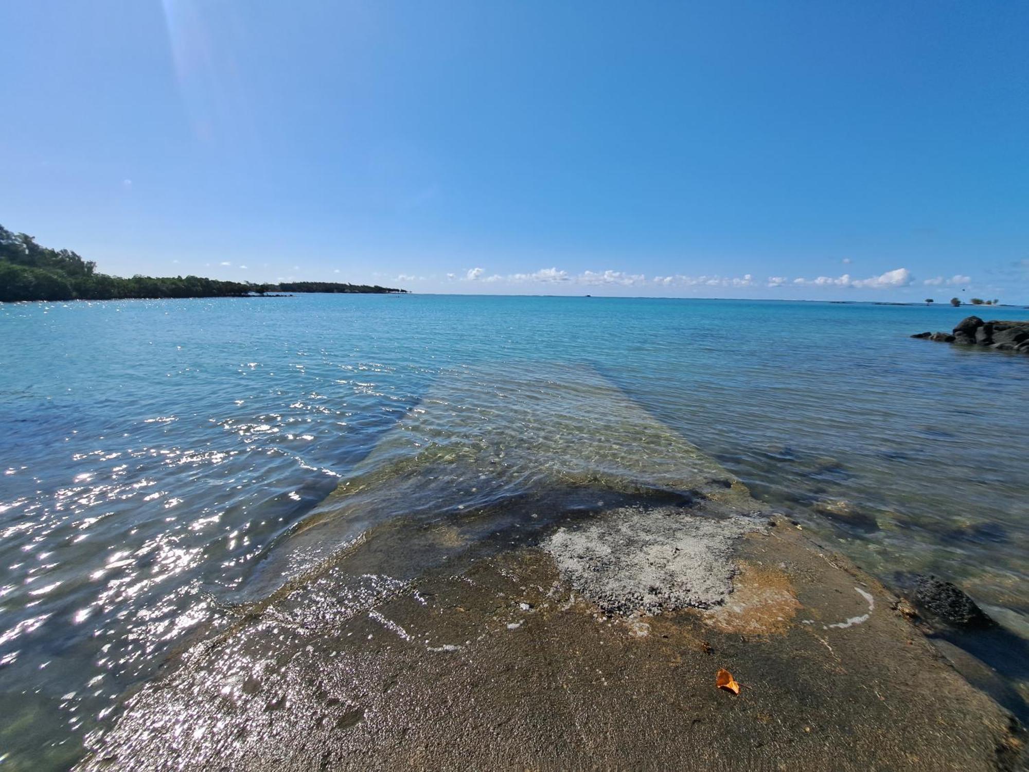 Clair De Lune - Private 2 Bedrooms Beachfront Villa Trou d'Eau Douce Exterior foto