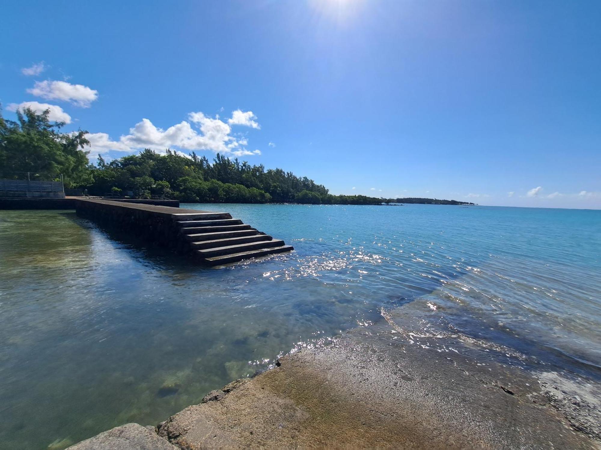 Clair De Lune - Private 2 Bedrooms Beachfront Villa Trou d'Eau Douce Exterior foto