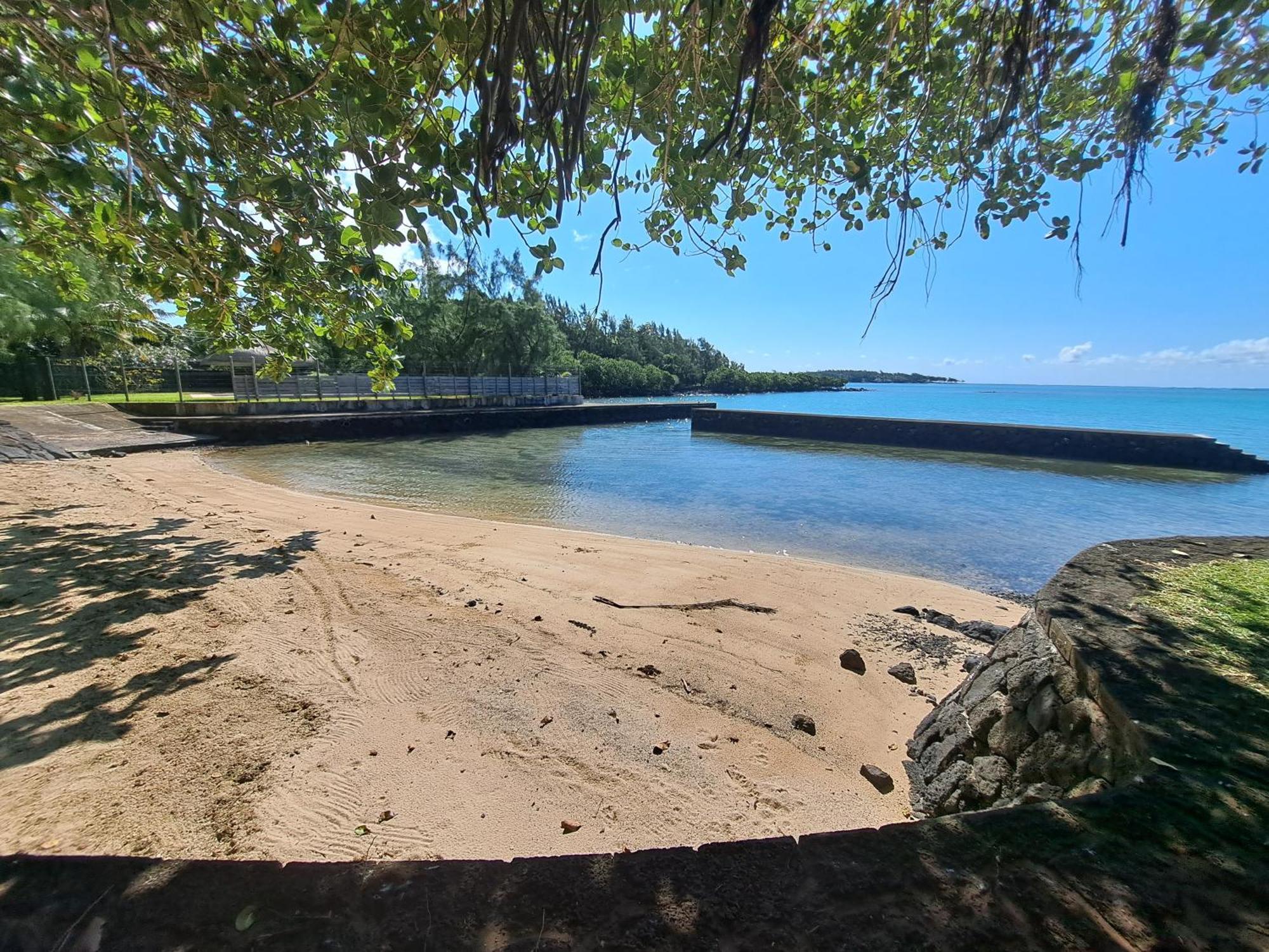 Clair De Lune - Private 2 Bedrooms Beachfront Villa Trou d'Eau Douce Exterior foto